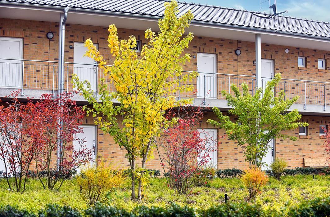 Prima Inn Hotel & Hof Neuruppin - Digitales & Rezeptionsloses Motel Exterior photo