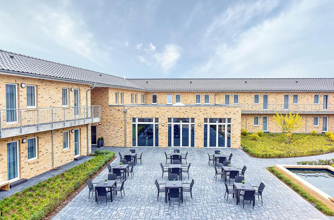 Prima Inn Hotel & Hof Neuruppin - Digitales & Rezeptionsloses Motel Exterior photo