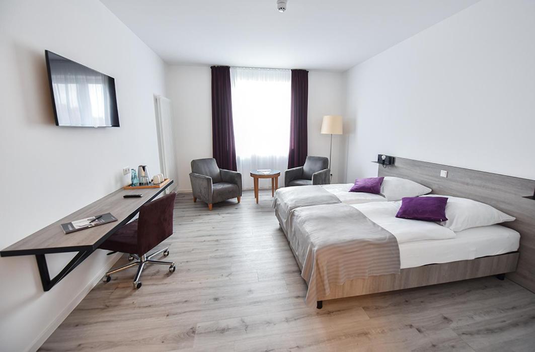 Prima Inn Hotel & Hof Neuruppin - Digitales & Rezeptionsloses Motel Exterior photo